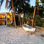 Marysol D11 Private Beach Next To Nomads